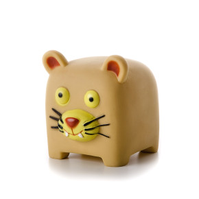 Vinylová kostka lvice, žlutá pískací hračka pro psy, 10 cm, ideální pro aktivní hru